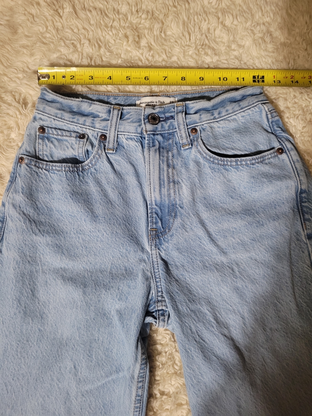 Abercrombie High Rise Loose Jean Light Blue Cotton Lyocell Blend W23 X L26 - Picture 9 of 16